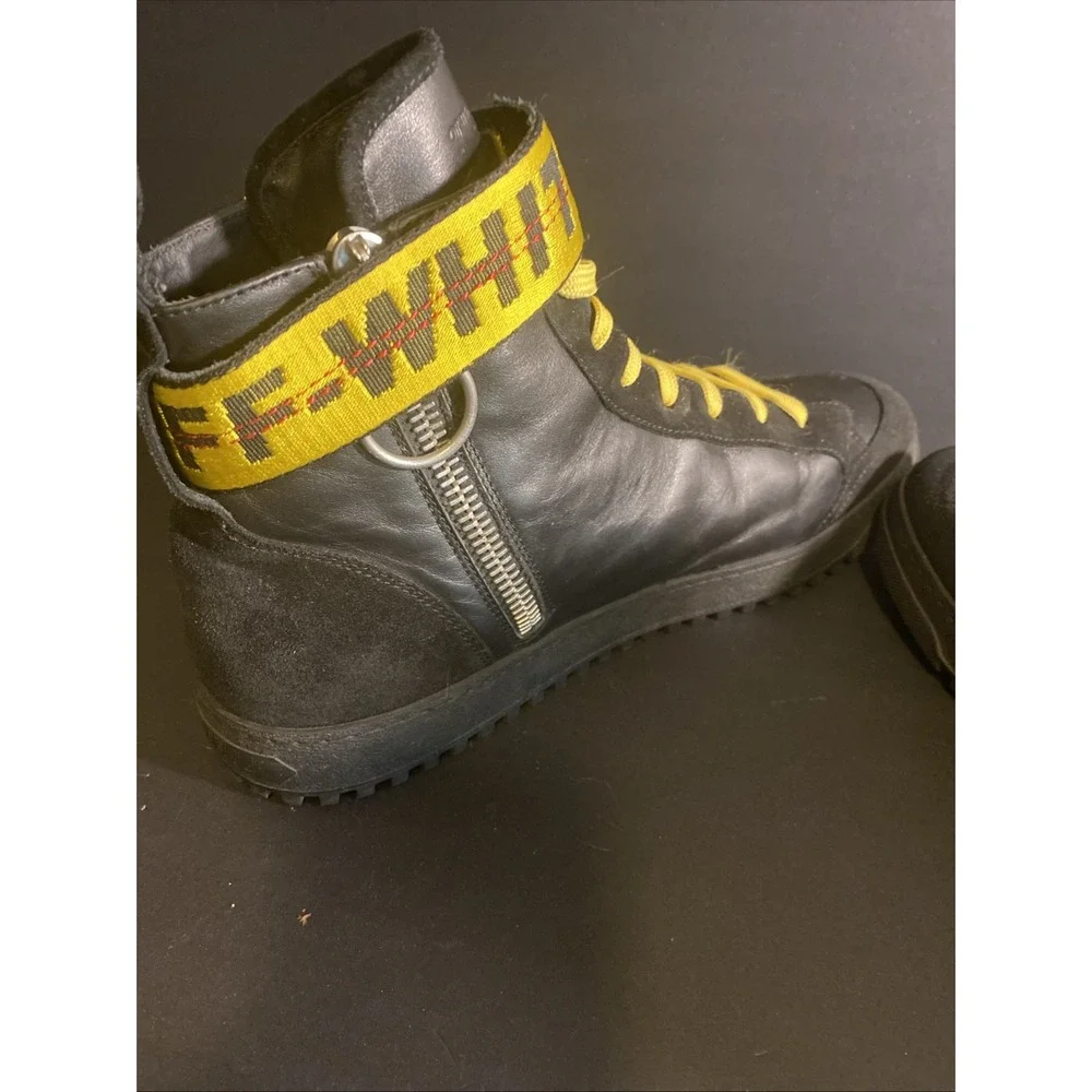 Off-White 